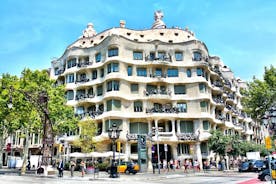 Barcelona Architecture Walking Tour With Casa Batlló Upgrade