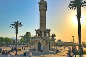 Tour della città di Izmir con Piazza della Repubblica di Kordonboyu, Piazza Konak, Torre dell'Orologio, Kemeralti Bazaar e Karsiyaka