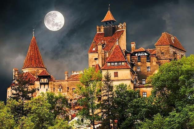 Odwiedź najsłynniejsze zamki w Rumunii, Peleș i Bran podczas JEDNODNIOWEJ WYCIECZKI