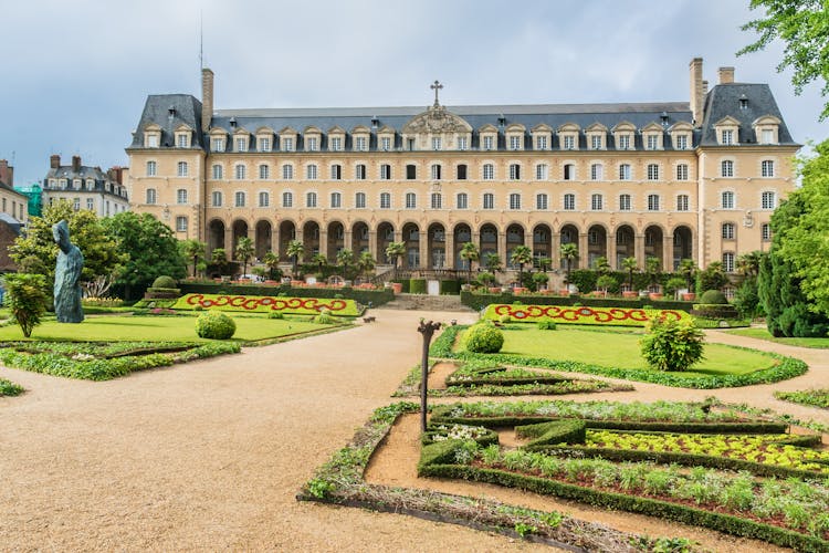 Photo of Saint George Palace (Palais Saint-Georges) in French garden is an historic building in the city of Rennes.
