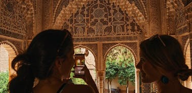 Geführte Tour ohne Warteschlange für Alhambra und Generalife