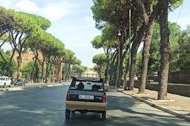 Visite guidée privée en soirée dans le centre-ville de Rome en mini jeep vintage