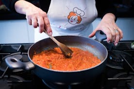 Cesarine: cours de cuisine à domicile et repas avec un local à Montepulciano