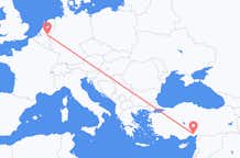 Flyreiser fra Adana, til Eindhoven