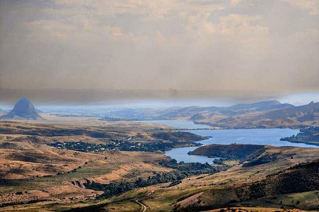 アルメニアの宝物：トビリシからセバン湖とハグパットまで