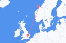 Flyg från Kristiansund till London