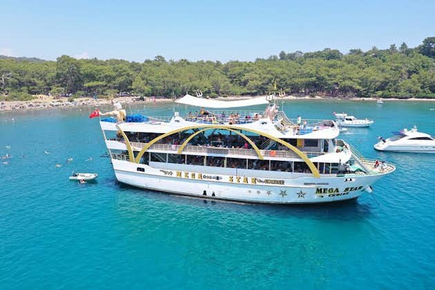 Kemer: Luxury Yacht Tour nær Olympus og Phaselis Bay med lunsj