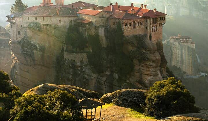 Private tour to Meteora rocks from Volos