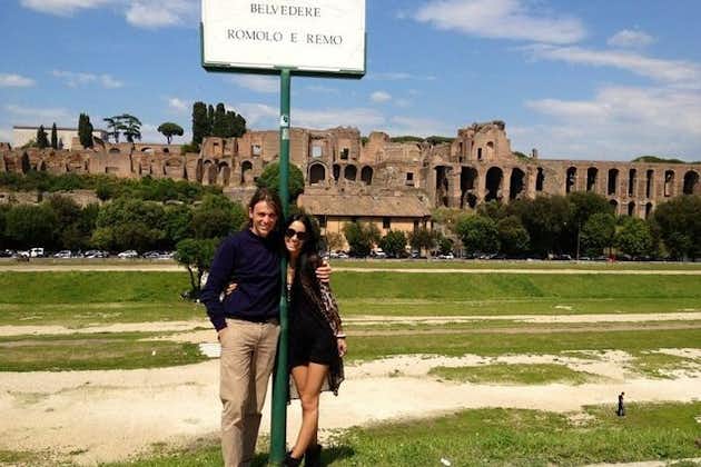 Walking Tour of the Ancient Rome Colosseum, Roman Forum and Palatine Hill