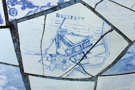 Experiencia privada de caminata ecléctica en Belfast, a lo largo del 'Camino Martí'