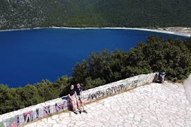 Hálfs dags Melissani Lake og Drogarati Cave Tour með Myrtos Swim
