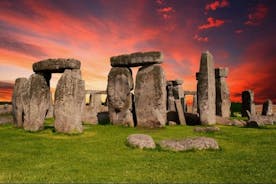 Tagesausflug ab London: Windsor, Stonehenge und die römischen Bäder von Bath