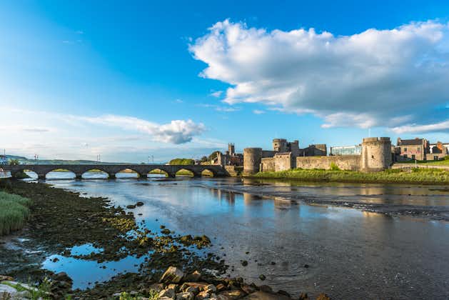 photo of Panoramic view to King John's Castle, Limerrick, Eire .