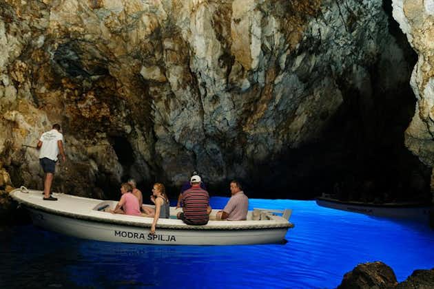 Excursão em grupo Blue Cave e Ilhas Pakleni saindo de Hvar