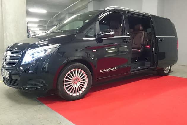 Cracow to airport transfer by minivan 