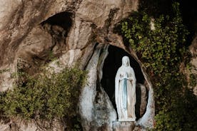 Lourdes Sanctuary Private Tour & Hotel Pickup van San Sebastian