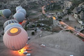 Privé 2-daagse Cappadocia-tour vanuit Istanbul (optionele heteluchtballon)