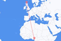 出发地 喀麦隆出发地 杜阿拉前往苏格兰的印威內斯的航班