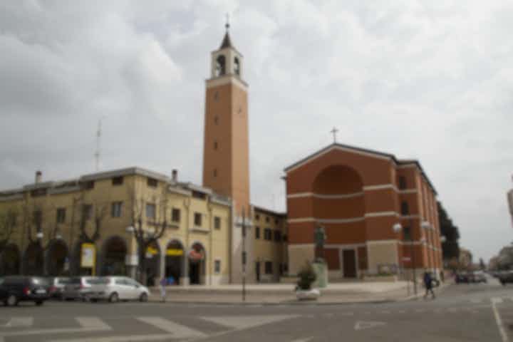 Voitures moyennes à louer à Aprilia, Italie