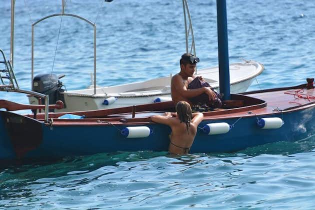 Gita in barca a Budva con un locale: giro turistico e snorkeling