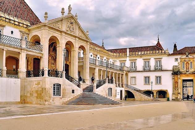 Tour privato: Città del patrimonio di Coimbra (Città degli studenti) e Santarém (città gotica) con pranzo