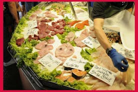 Cesarine：拉斯佩齐亚的市场游览和家庭烹饪班