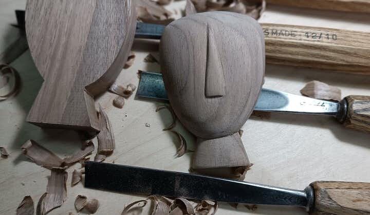 Wood carving workshop in Santorini no1