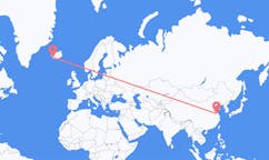 Fly fra byen Huai an, Kina til byen Reykjavik, Island