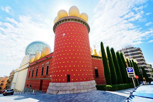 Privat Dalí Museum och Tour från Barcelona