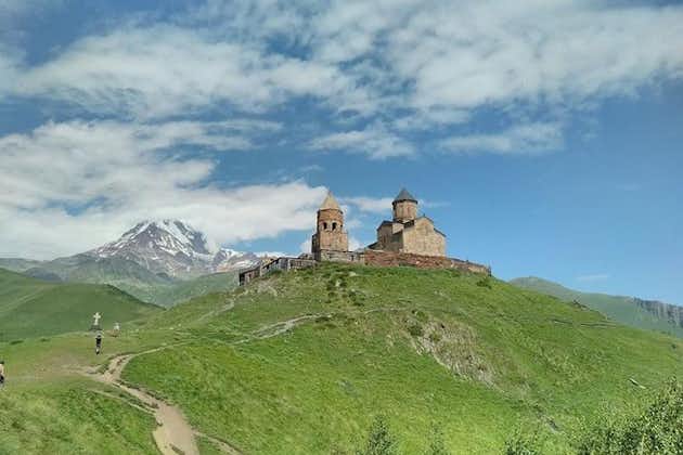 Privater Tagesausflug nach Gudauri und Kazbegi von Tiflis aus über Jvari und Mzcheta