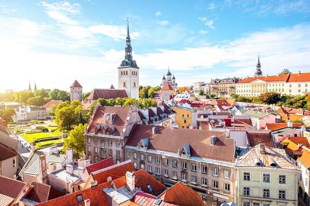 Visite à pied de la vieille ville de Tallinn et temps libre (départ du port de Tallinn)