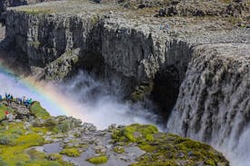Dagtocht naar het Myvatn-, Dettifoss- en Goddafoss-watervallen vanuit Akureyri