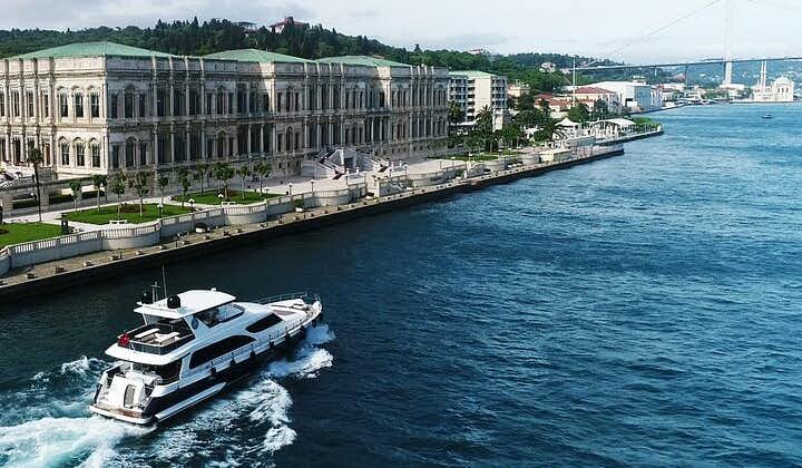 Bosporus Yacht Cruise mit Zwischenstopp auf der asiatischen Seite - (morgens oder nachmittags)