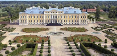 Private Day Trip to Bauska Castle, Rundale Palace Museum, and Lithuania Hill of Crosses from Riga