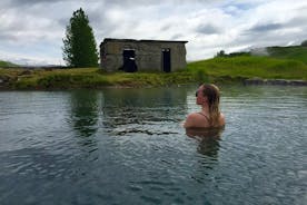 Lille gruppe Golden Circle og Secret Lagoon Hot Springs Tour fra Reykjavik