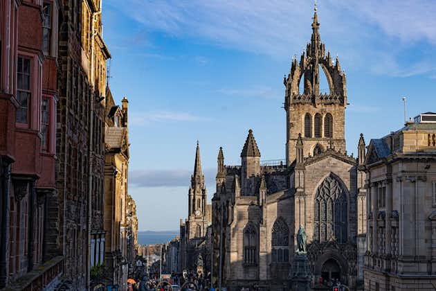 Edinburgh Old Town: Historical Guided Walking Tour in German