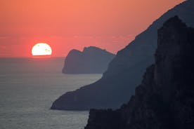Visite privée : croisière au coucher du soleil le long de la côte d'Amalfi au départ de Positano ou d'Amalfi
