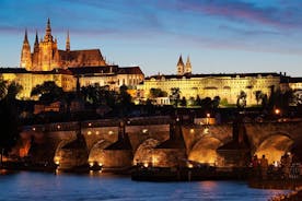 Prahan yökierros ja Vltava-joen illallisristeily