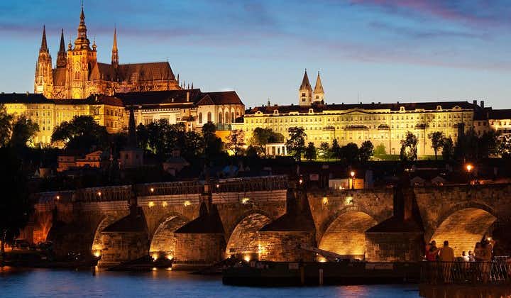 Prag - aftentur og sejltur med middag på Vltava-floden