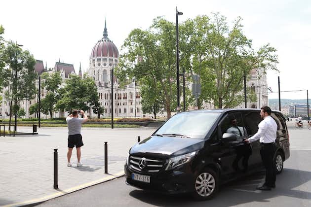 Budapest Urban Ride - Tour privato in auto di mezza giornata
