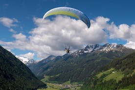 串联滑翔伞蒂罗尔，奥地利