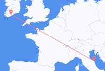 Flyreiser fra Cork, Irland til Ancona, Italia