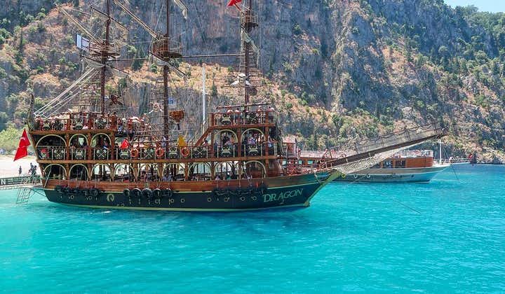 Viaje en barco pirata desde Oludeniz