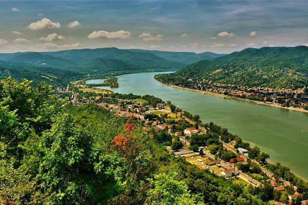 Privat Donau Bend Experience med en komfortabel aircondition bil