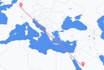 Flyreiser fra Medina, til Luxemburg