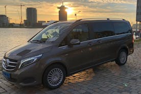 Private Roundtrip Transfer Schiphol Airport to Amsterdam