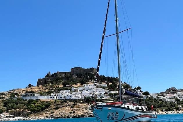 Excursion privée d'une journée en bateau en Grèce avec nourriture et boissons