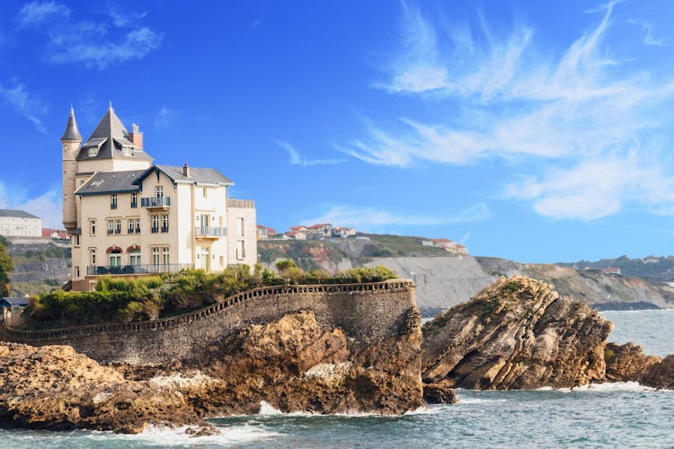Photo of the Palace on the rocky coast in the French city of Biarritz.
