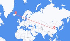 航班从中国郑州市市到埃伊尔斯塔济市，冰岛塞尔