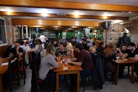 2 Hour Shared Pub Quiz Experience in Barcelona
